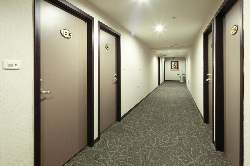 Lincoln Hotel Tainan Exterior photo