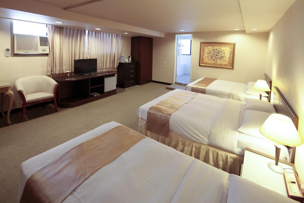 Lincoln Hotel Tainan Exterior photo