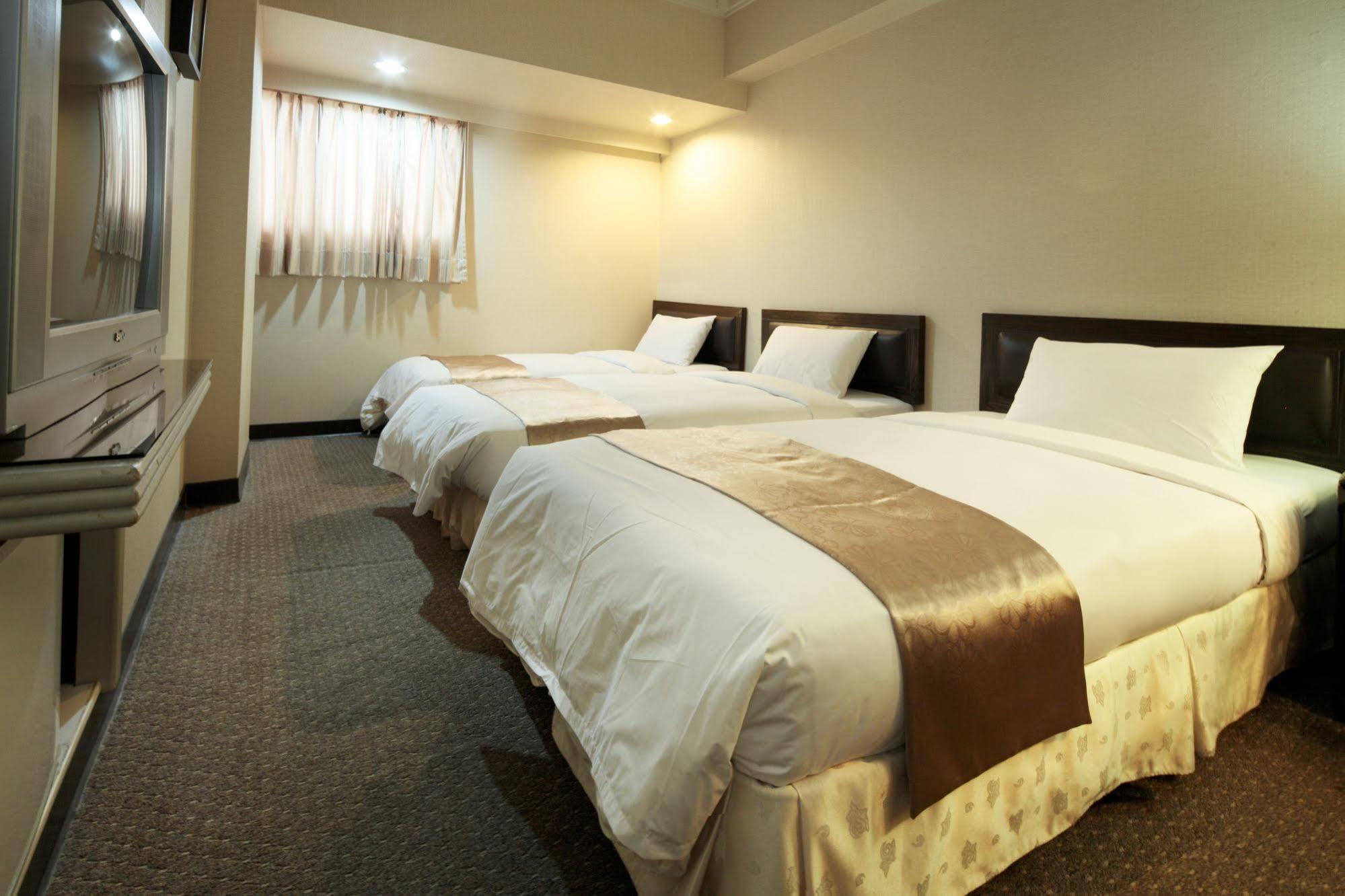 Lincoln Hotel Tainan Exterior photo