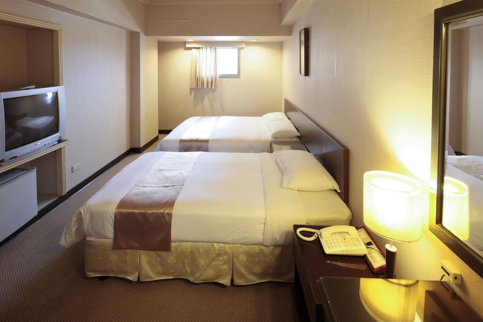 Lincoln Hotel Tainan Exterior photo